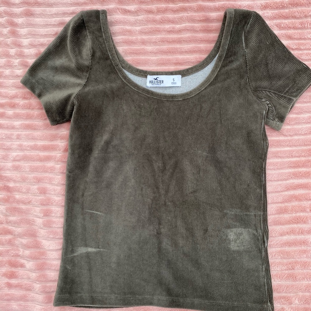 Hollister top